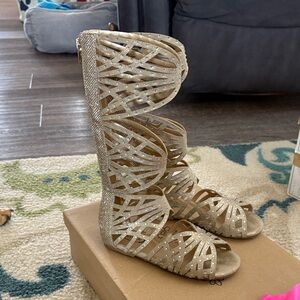 Elegant Gold Gladiator Sandals